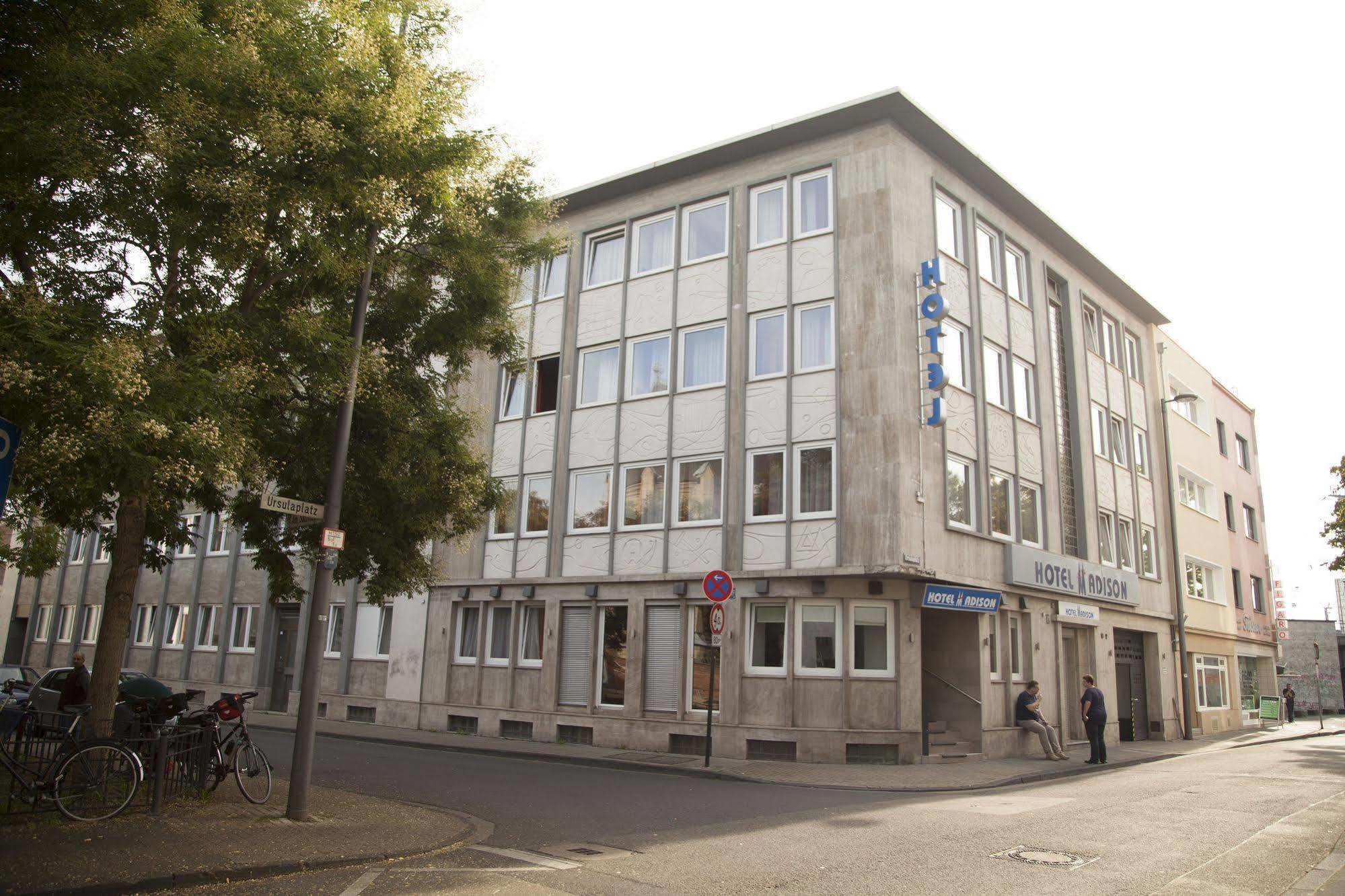 A&O Koln Hauptbahnhof Hotel Exterior photo